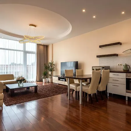 Manto Atspindziai In The Center Free Parking & Self Check In *