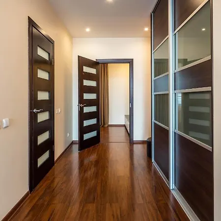 Manto Atspindziai In The Center Free Parking & Self Check In