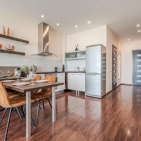 Manto Atspindziai In The Center Free Parking & Self Check In *