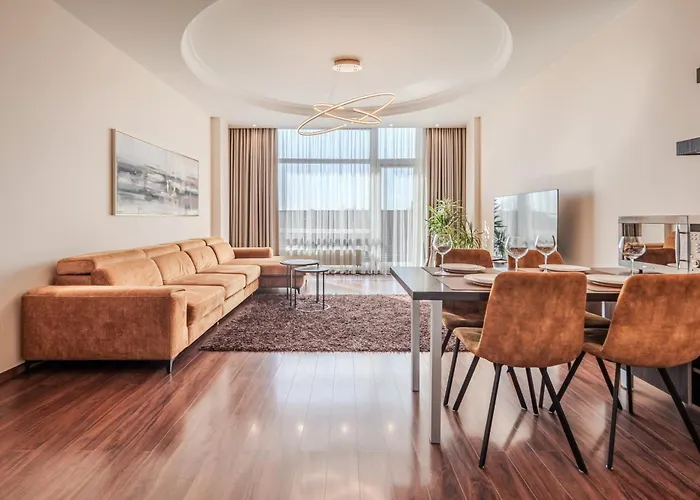 Butas Manto Atspindziai In The Center Free Parking & Self Check In