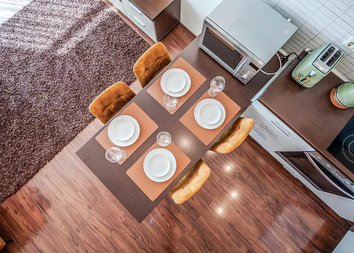 Manto Atspindziai In The Center Free Parking & Self Check In