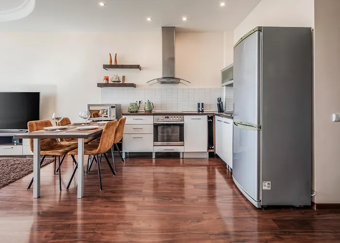 Butas Manto Atspindziai In The Center Free Parking & Self Check In *