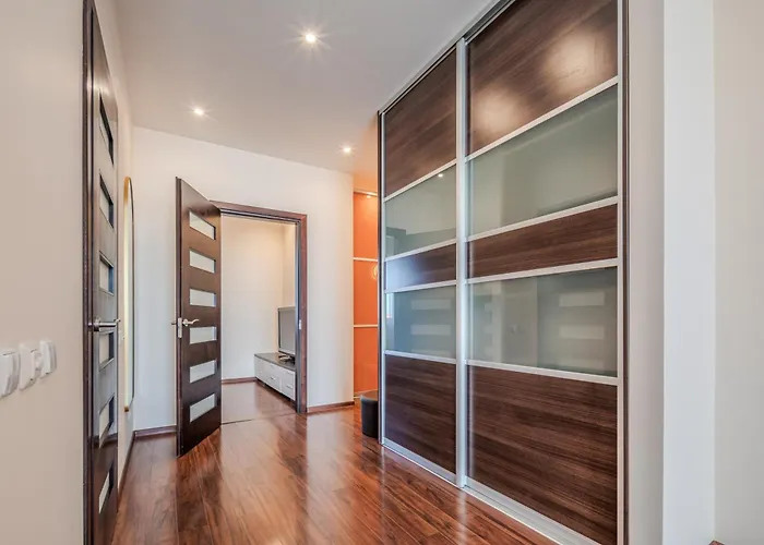 Butas Manto Atspindziai In The Center Free Parking & Self Check In