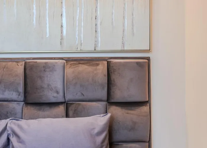 Manto Atspindziai In The Center Free Parking & Self Check In Клайпеда