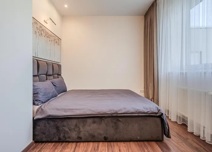 Manto Atspindziai In The Center Free Parking & Self Check In